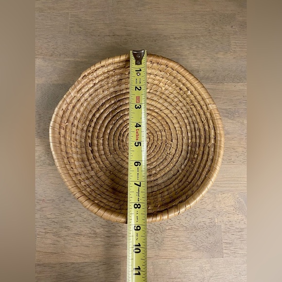 Vintage Sweetgrass‎ Coiled Fruit & Bread Bowl Basket Round 2.5x9” Sturdy EUC - Picture 3 of 6
